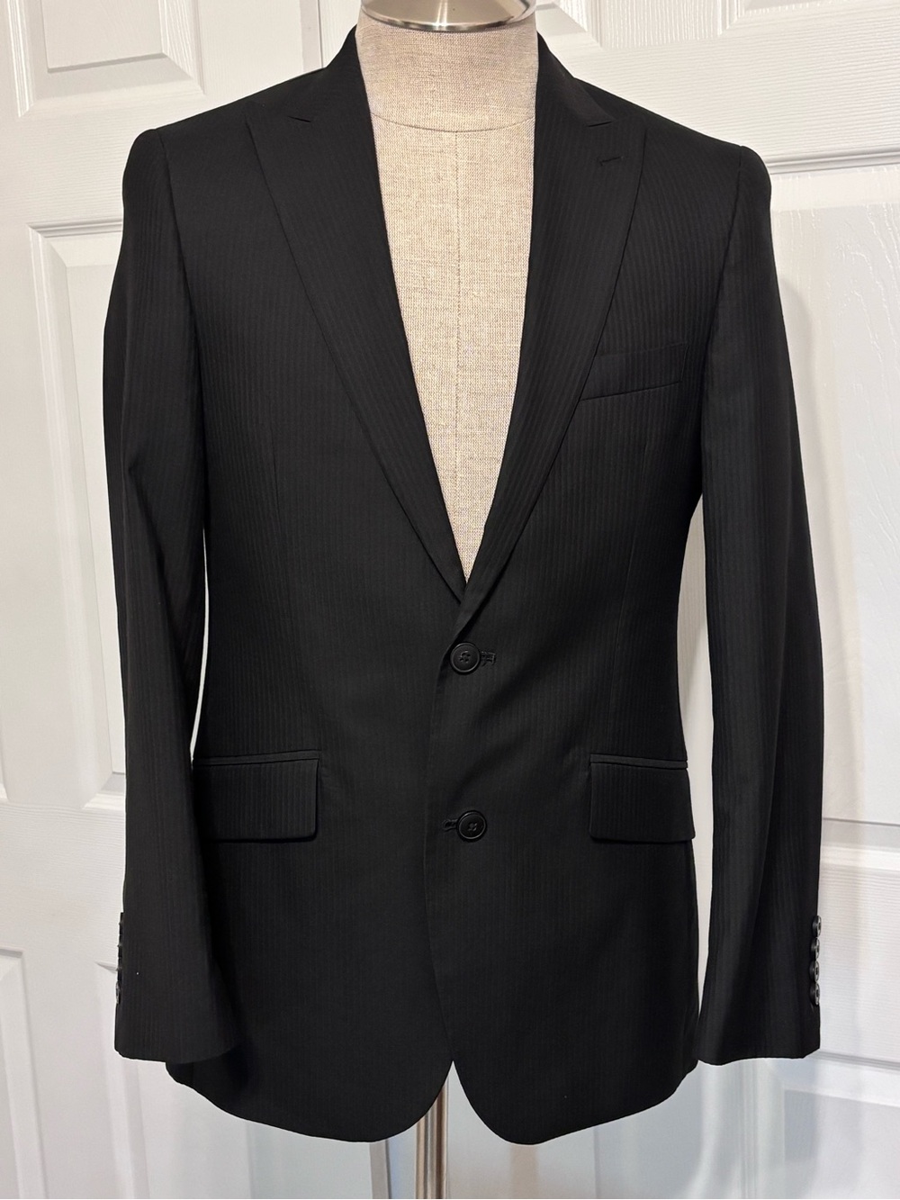 JF J.Ferrar Men's Black Single-Breasted Pinstripe Blazer Suit Jacket 36R